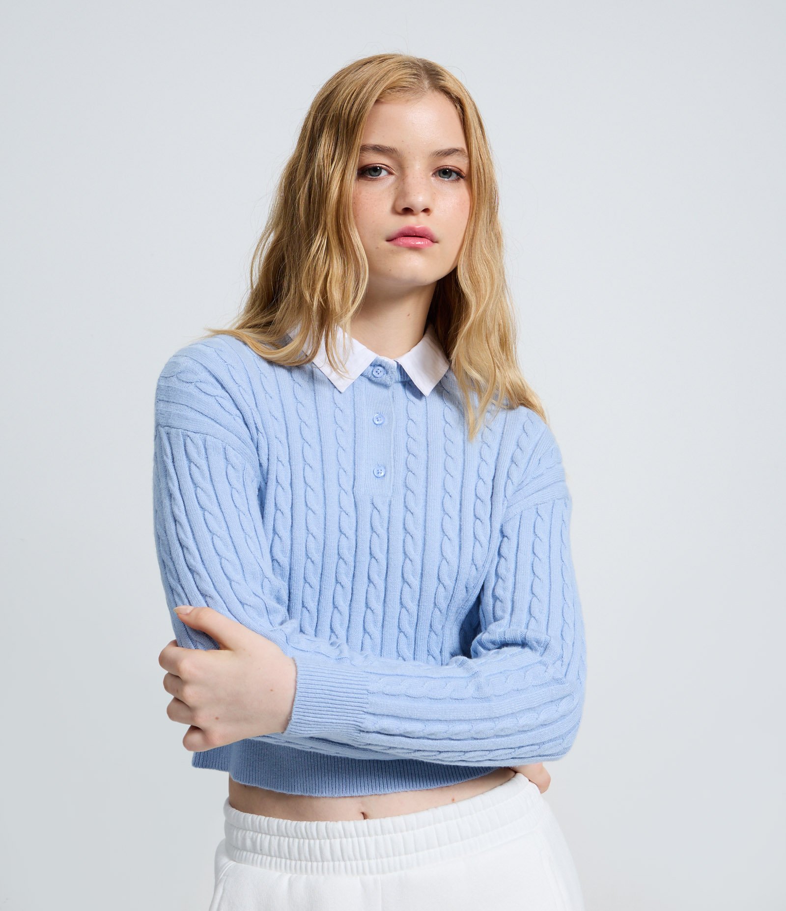 Blusão Cropped em Tricô com Gola Polo Contrastante Azul 1
