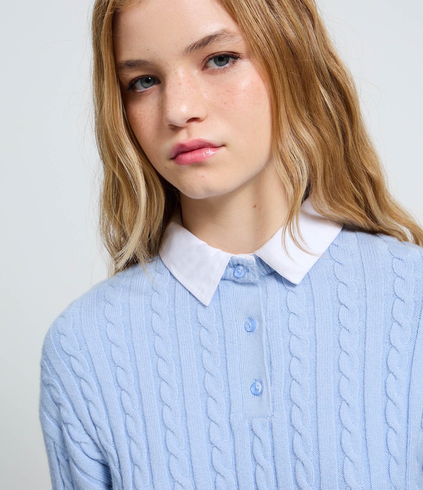 Blusão Cropped em Tricô com Gola Polo Contrastante Azul 3