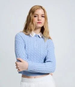 Blusão Cropped em Tricô com Gola Polo Contrastante