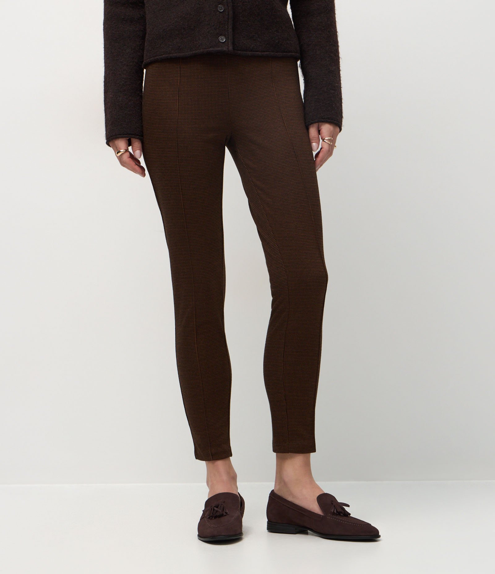 Calça Legging em Ponto Roma com Cós Elástico Marrom 3