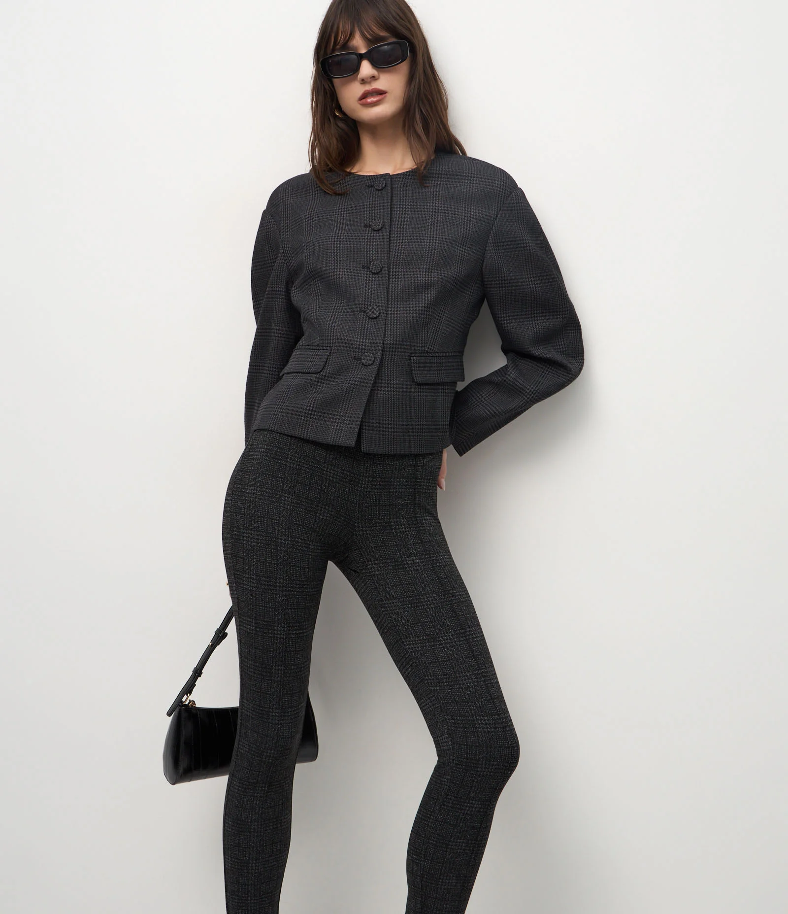 Calça Legging em Ponto Roma com Nervuras e Cós Elástico Cinza 2