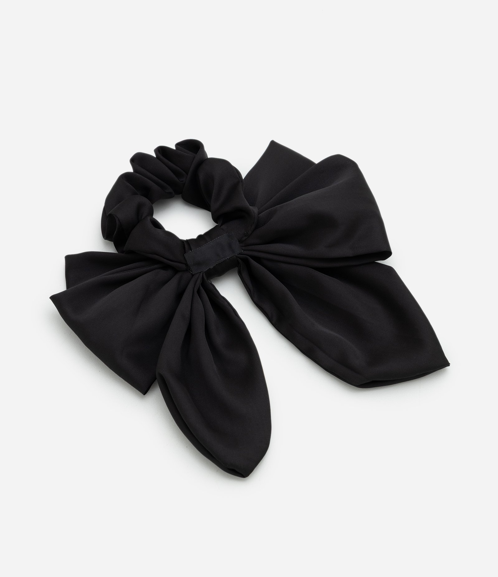 Scrunchie com Aplicação de Laço Grande Preto 1
