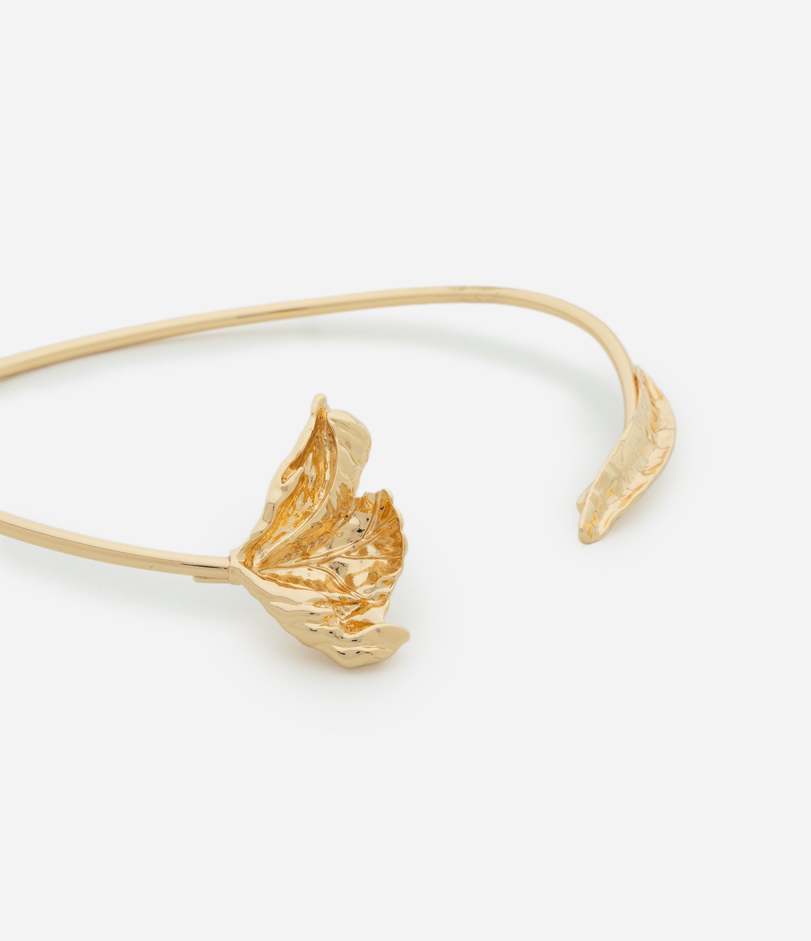 Gargantilha Choker em Metal com Flor e Pétala nas Extremidades Dourado 2