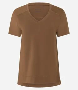 Camiseta Esportiva em Microfibra Furadinha com Barra Mullet