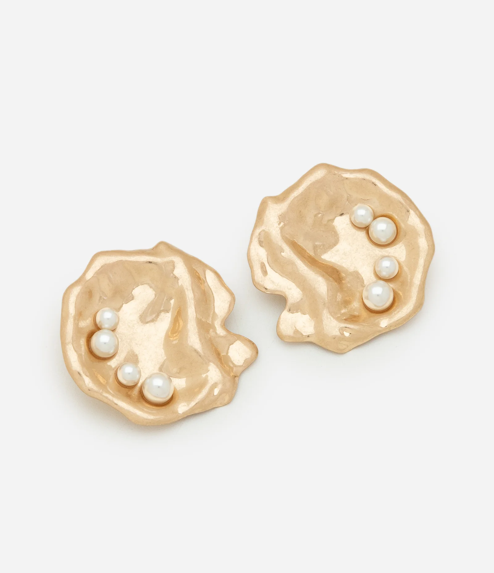 Brinco Martelada Médio com Aplicações em Pérolas Artificiais Dourado 2