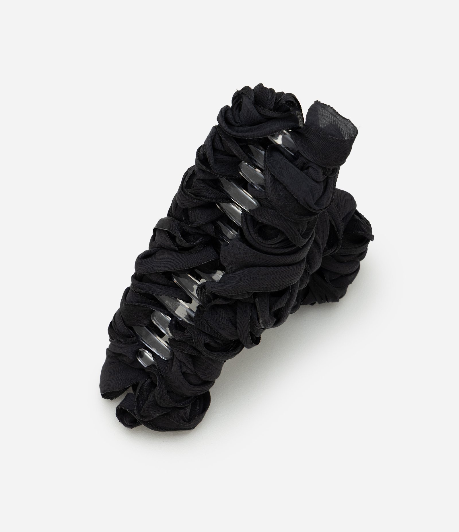 Piranha de Cabelo com Aplicação de Tecido Preto 2