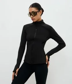 Jaqueta Esportiva Ajustada com Capuz
