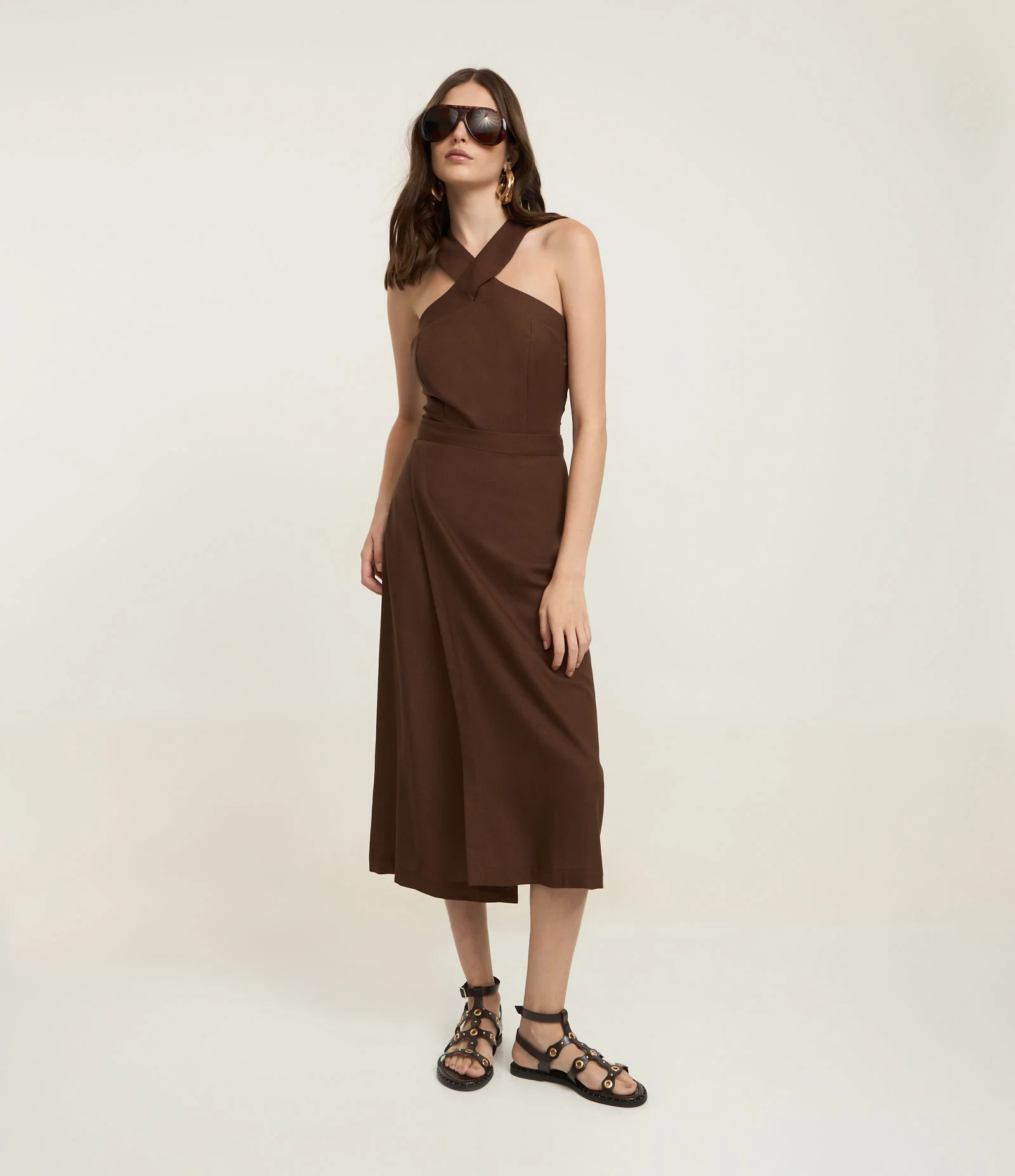 Blusa Frente Única em Viscolinho com Amarração nas Costas Marrom 2