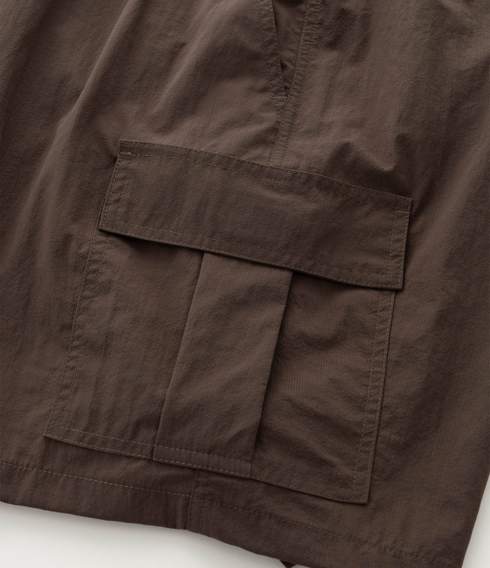 Bermuda em Poliamida com Bolsos Laterais Marrom Escuro 8