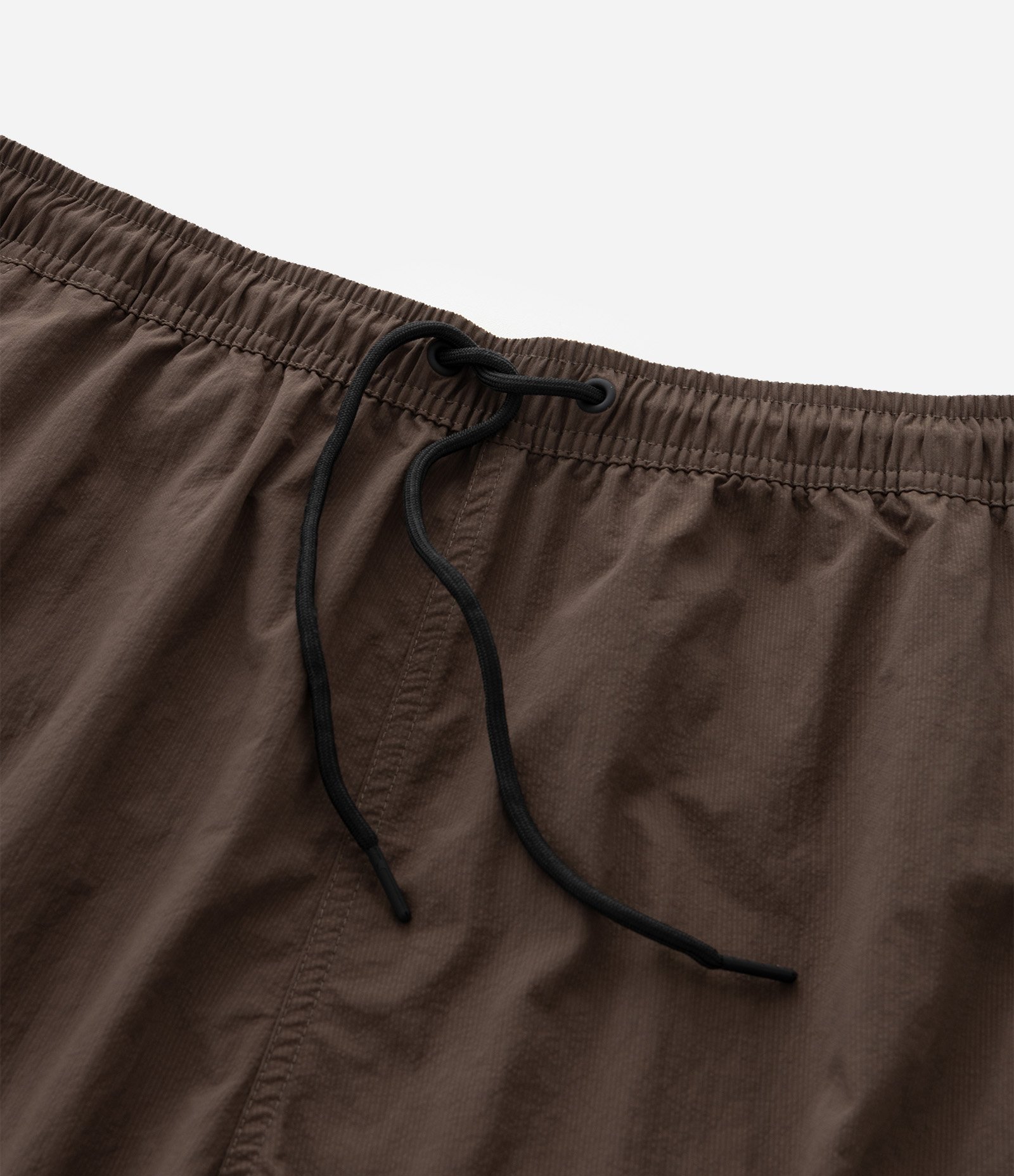 Bermuda em Poliamida com Bolsos Laterais Marrom Escuro 10