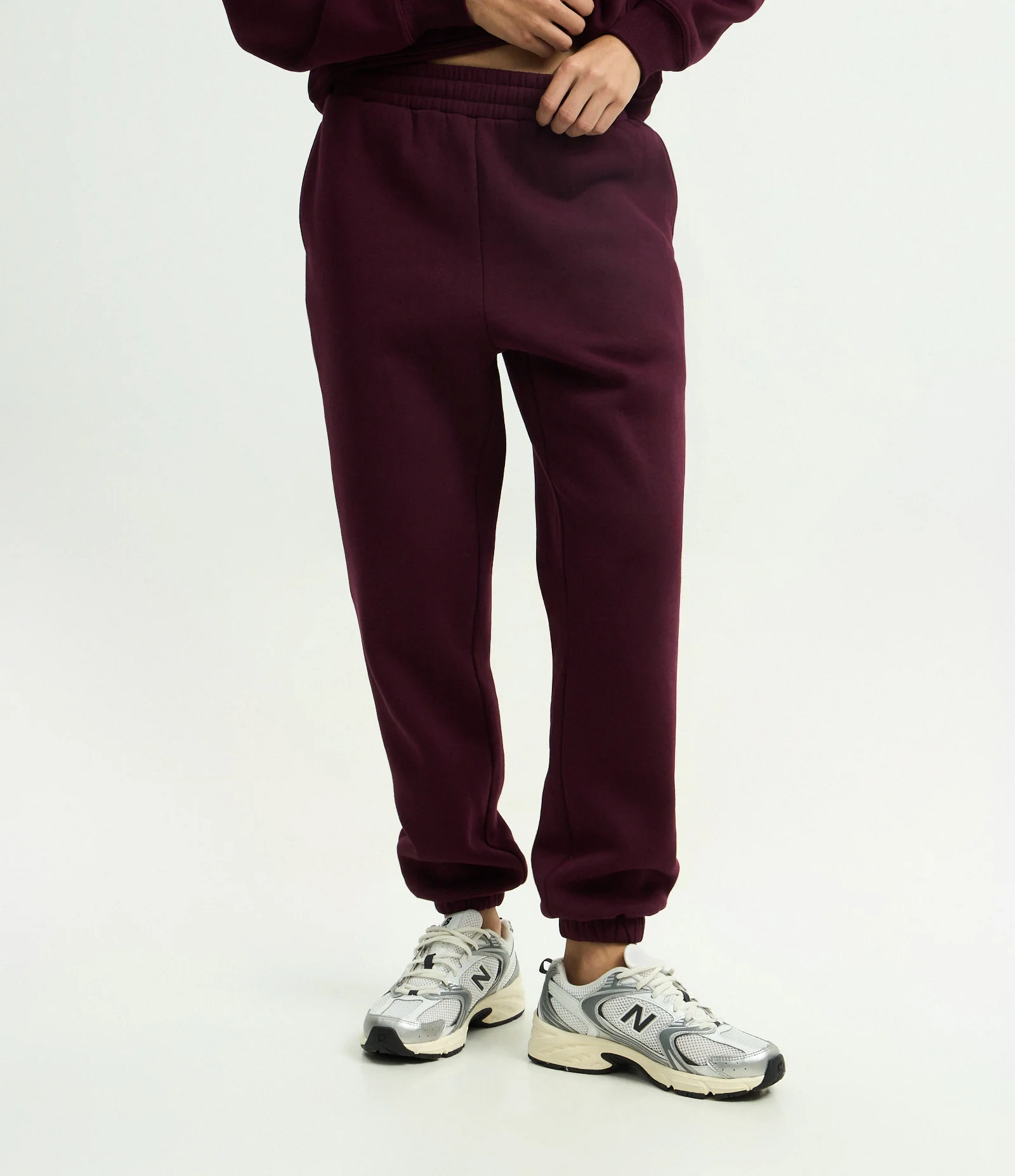 Calça Jogger em Moletom com Cós com Elástico Bordô 2