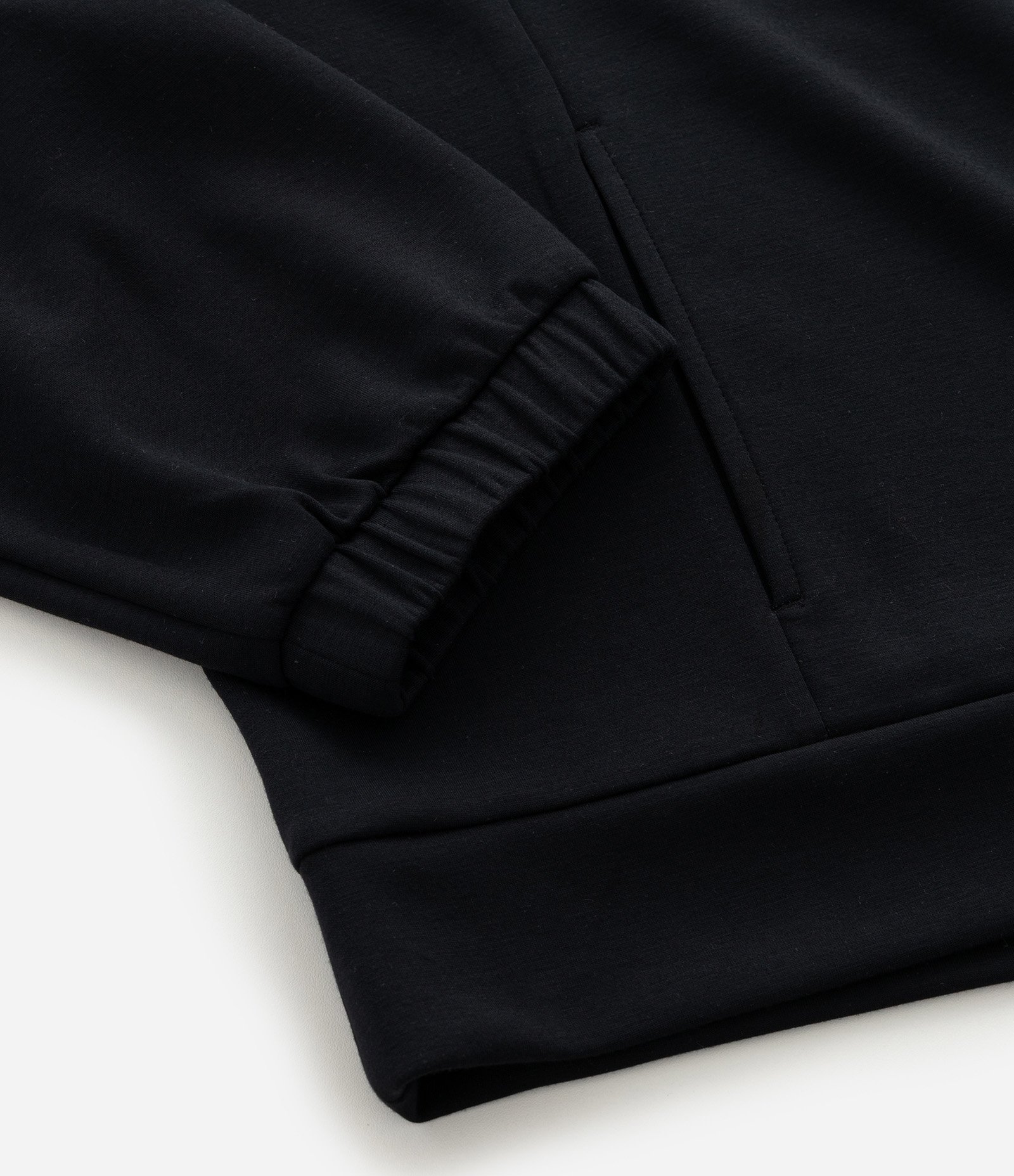 Jaqueta Esportiva Regular em Modal com Capuz Preto 9