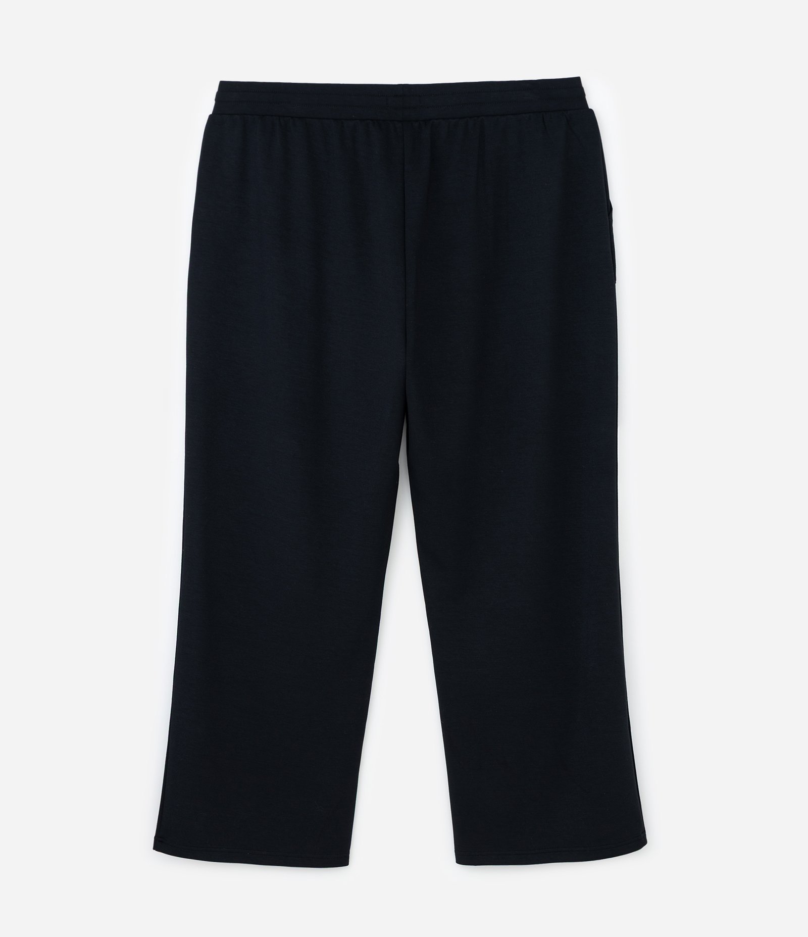 Calça Reta Esportiva em Modal com Bolsos Preto 6