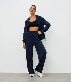 Calça Esportiva Reta em Modal com Detalhe em Ribana