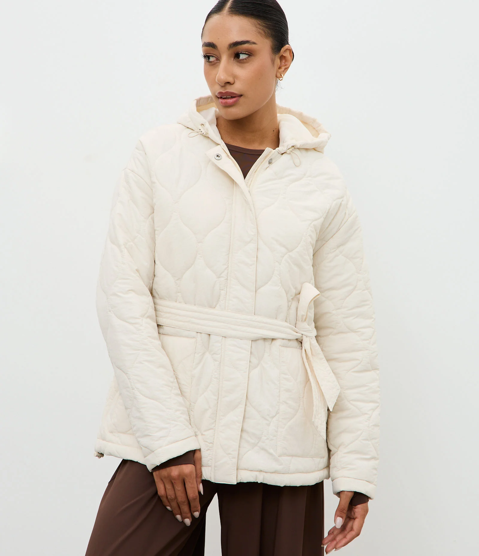 Jaqueta Acolchoada Alongada com Cinto Off White 1