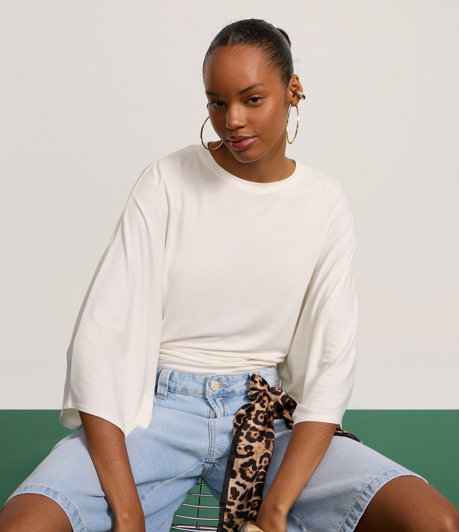 Blusa em Viscolycra com Manga Morcego Snow White 4