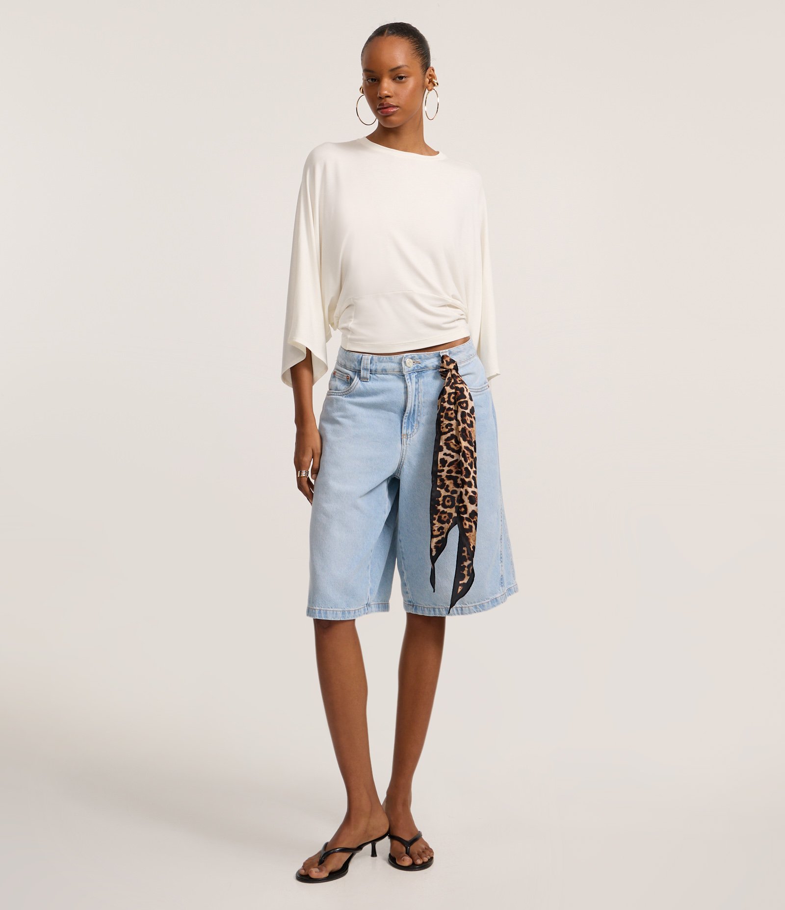 Blusa em Viscolycra com Manga Morcego Snow White 2