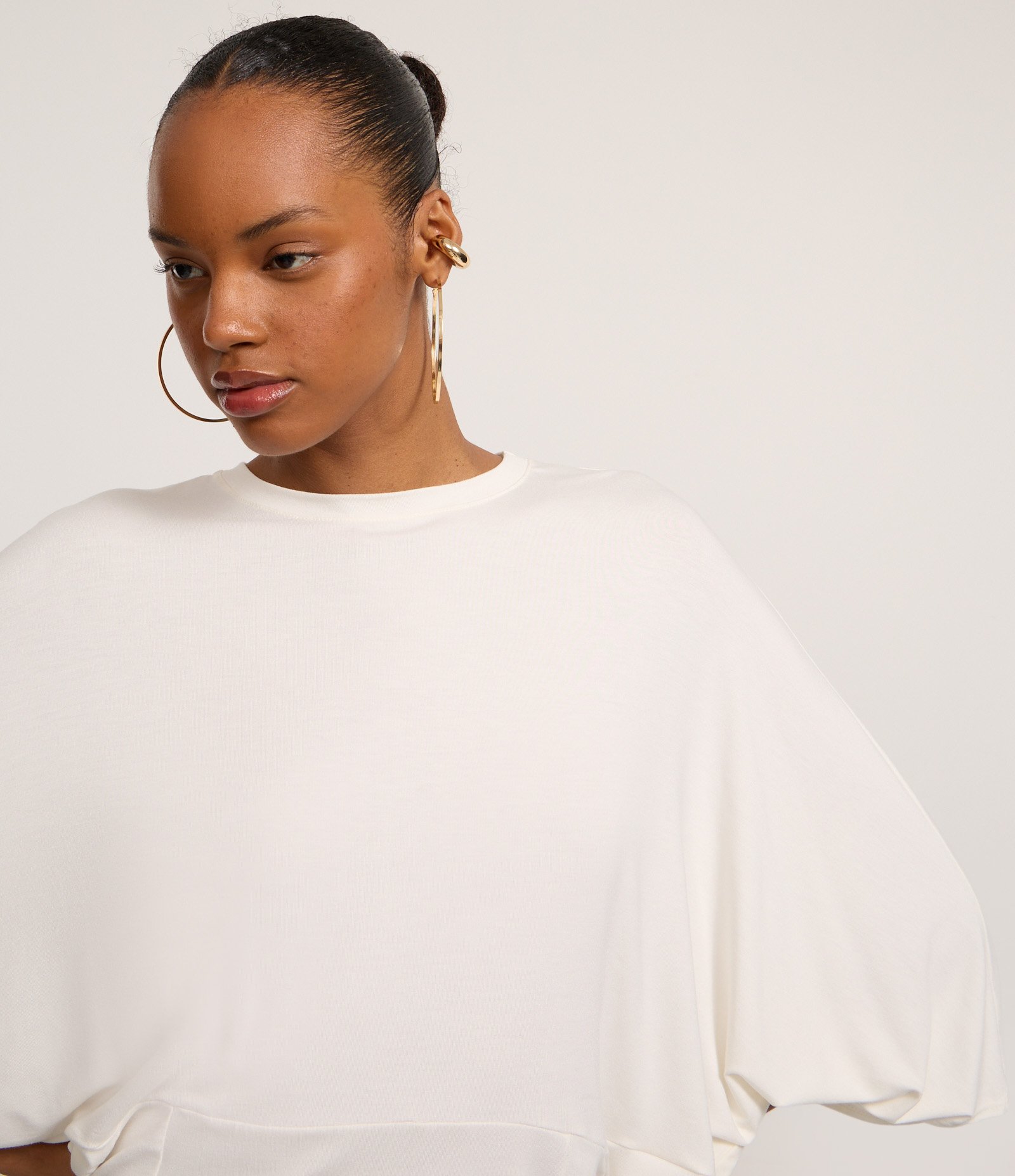 Blusa em Viscolycra com Manga Morcego Snow White 3