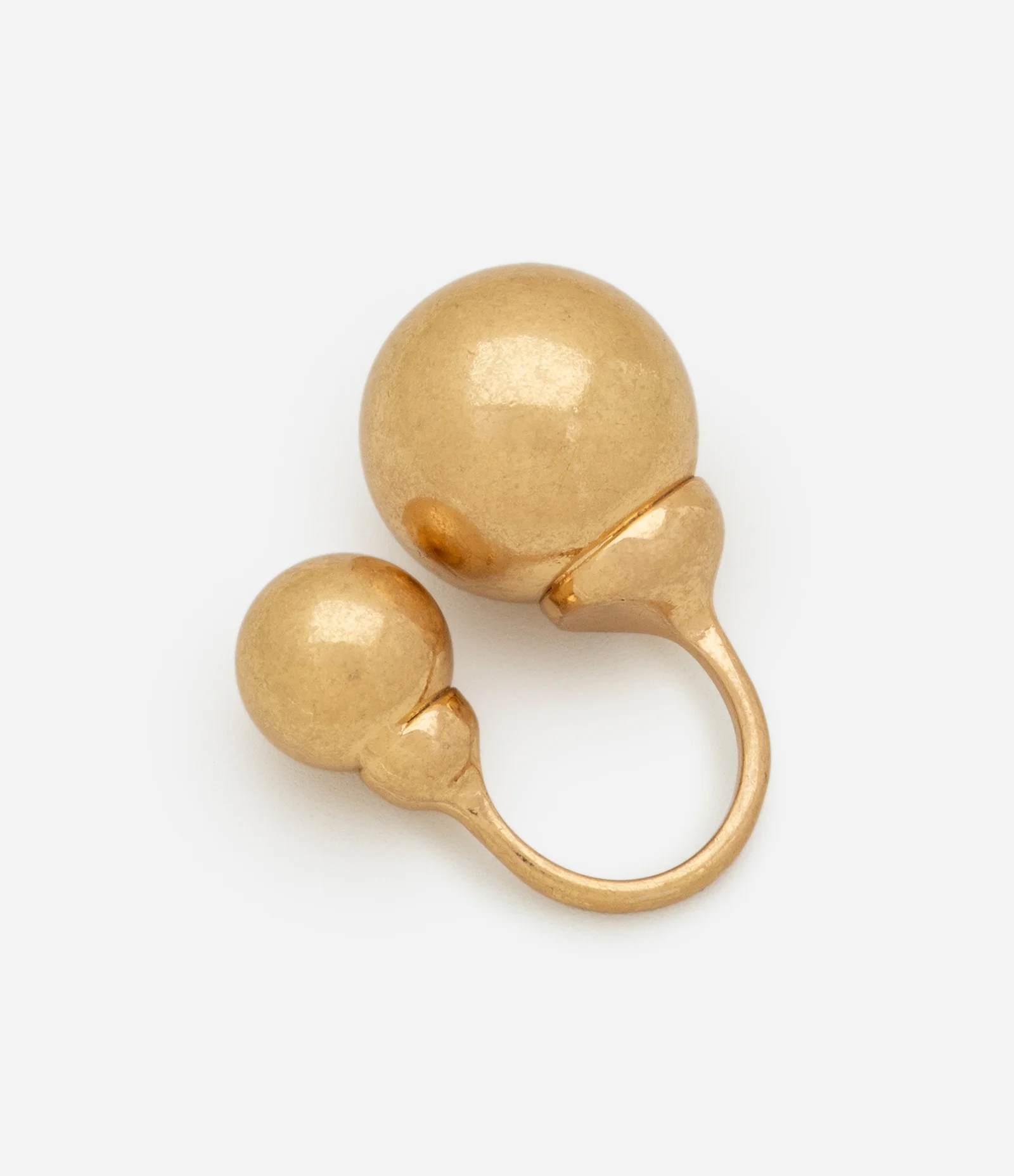 Maxi Anel em Metal com Esferas Diferenciadas Dourado 2