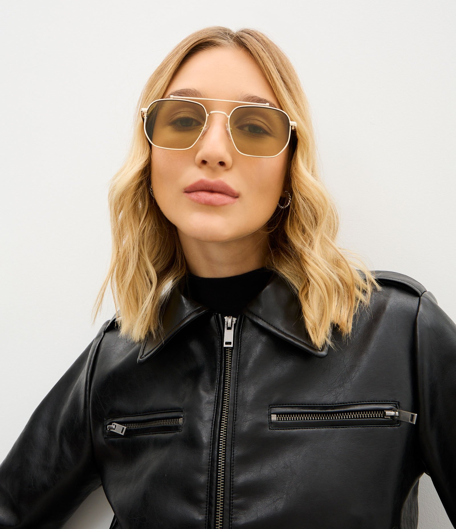 Óculos de Sol Redondo com Hastes Finas Metalizadas Prata 1