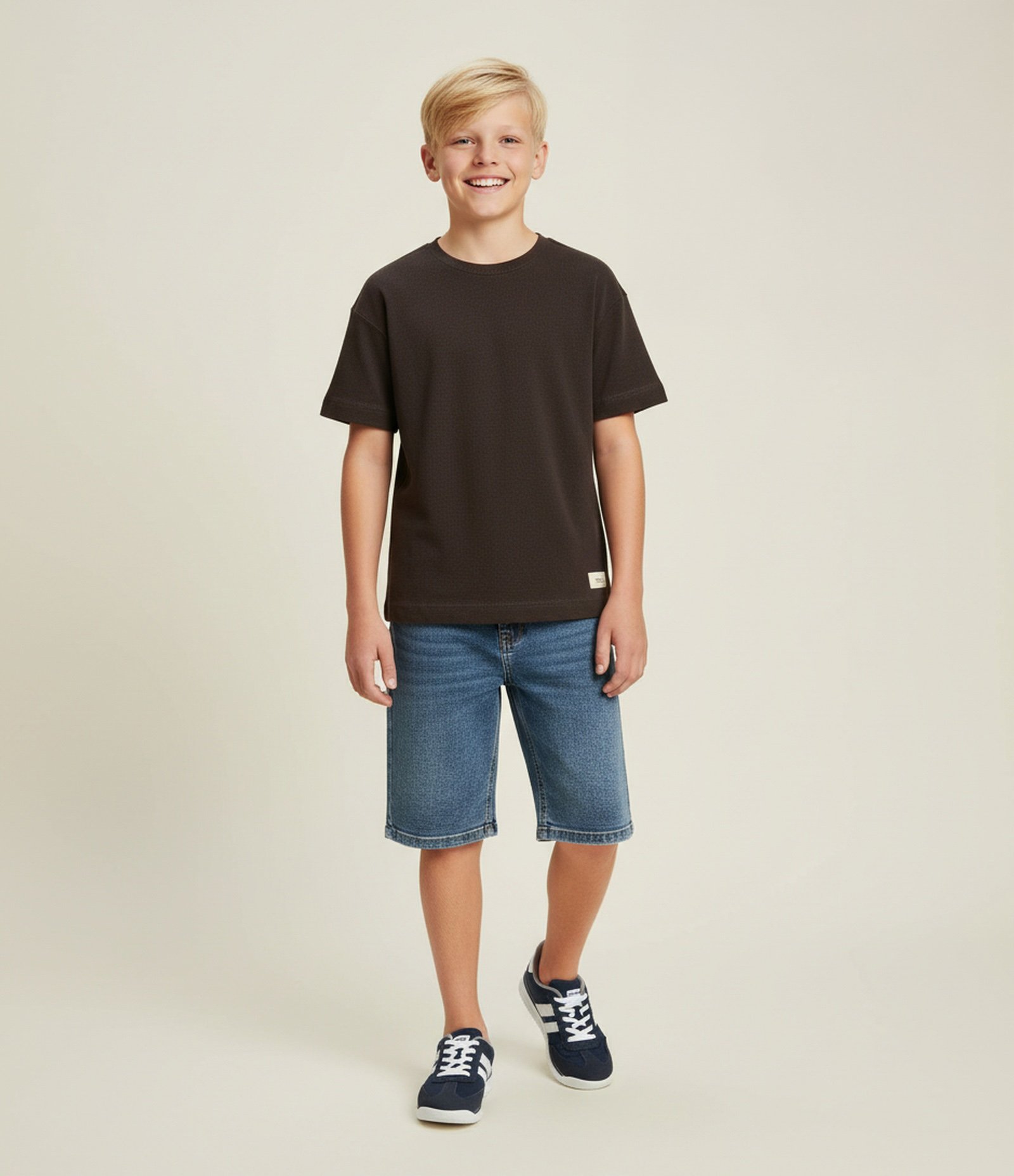 Bermuda Infantil em Jeans com Bolsos  – Tam 5 a 14 Anos Azul Escuro 1