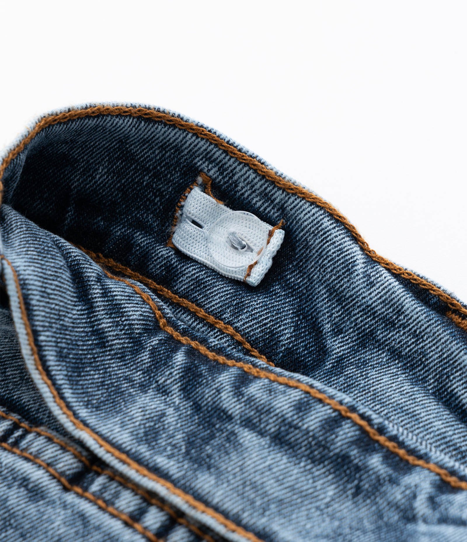 Bermuda Infantil em Jeans com Bolsos  – Tam 5 a 14 Anos Azul Escuro 5