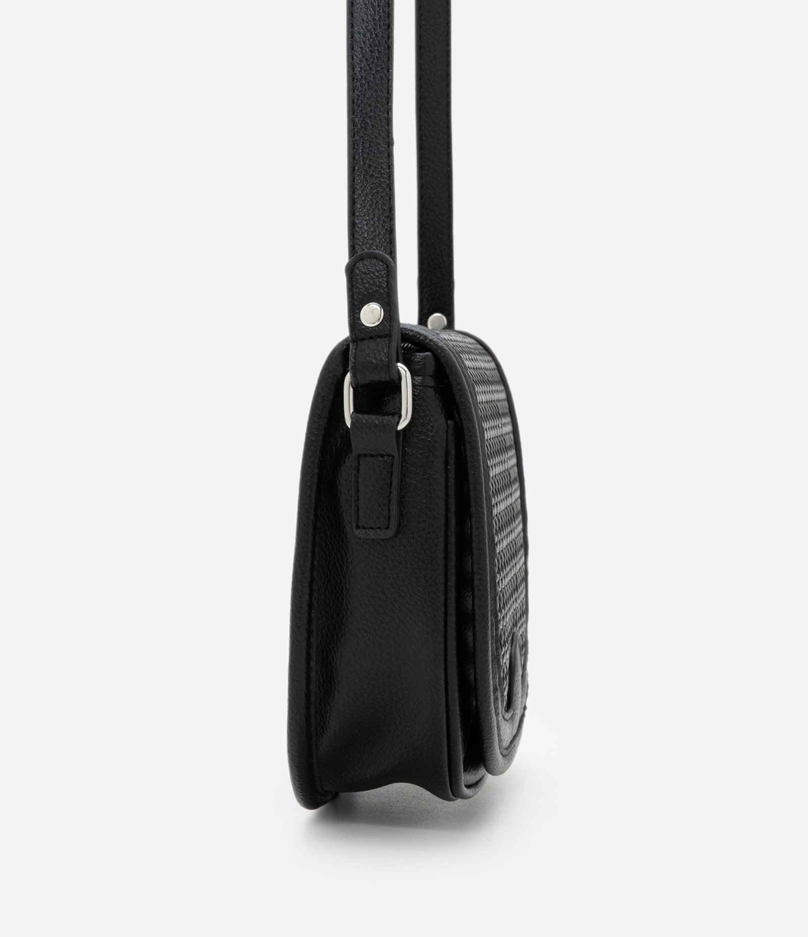 Bolsa em PU com Trama Artesanal e Alça Ajustável Preto 5