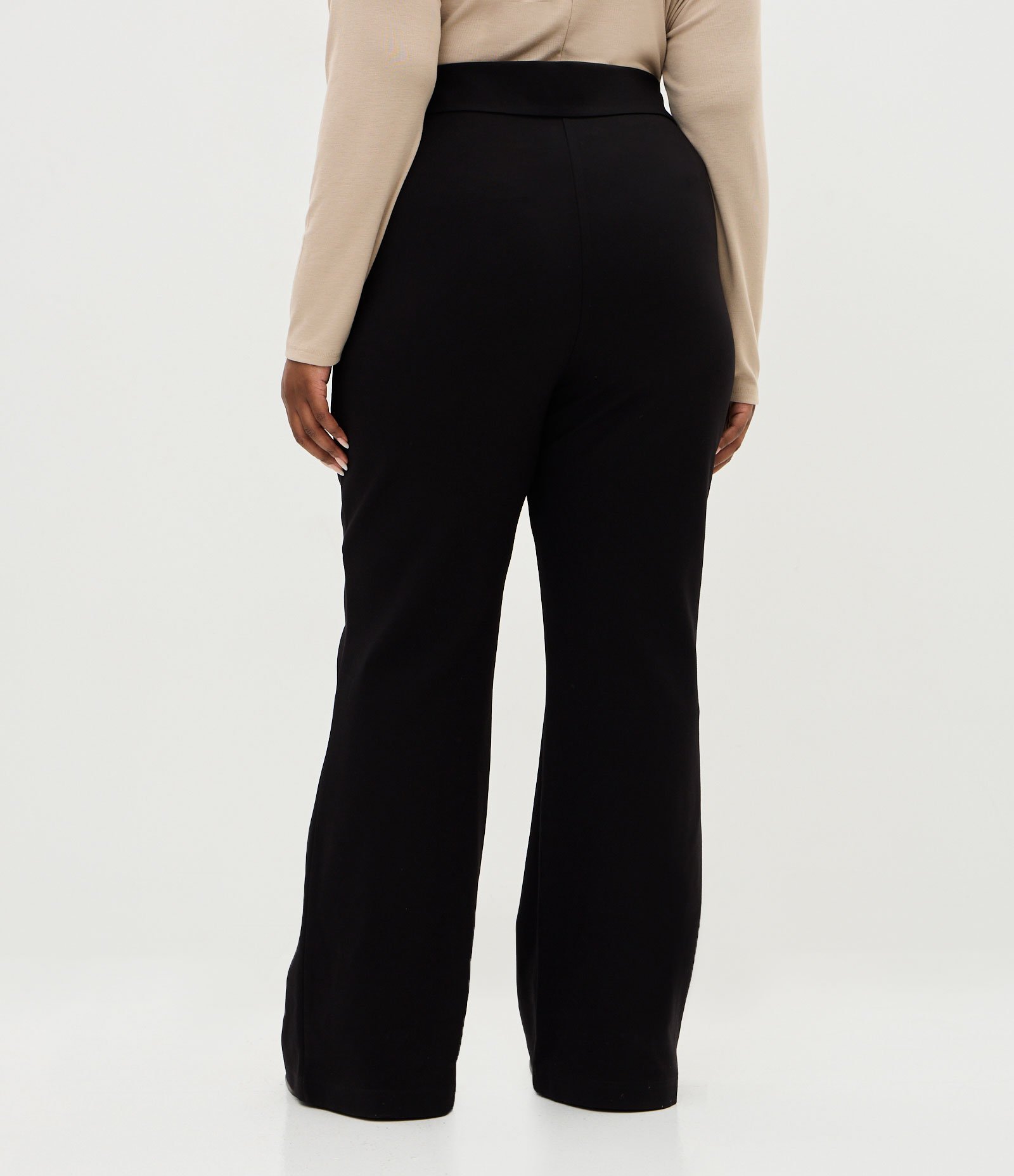 Calça Flare Ponto Roma com Nervura Curve & Plus Size Preto 4