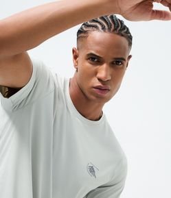 Camiseta Manga Curta Dry Texturizada com Lettering