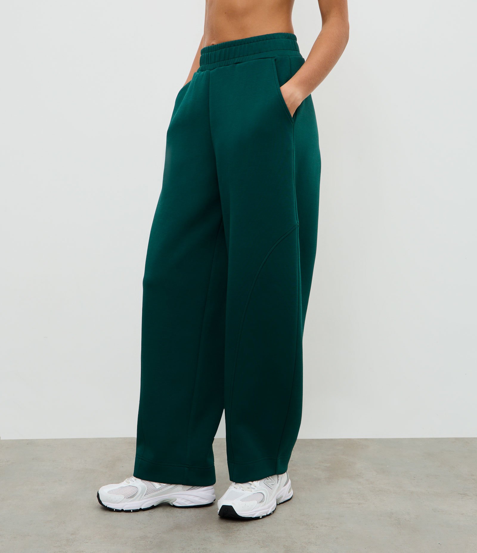 Calça Balloon Esportiva em Microfibra Verde 3