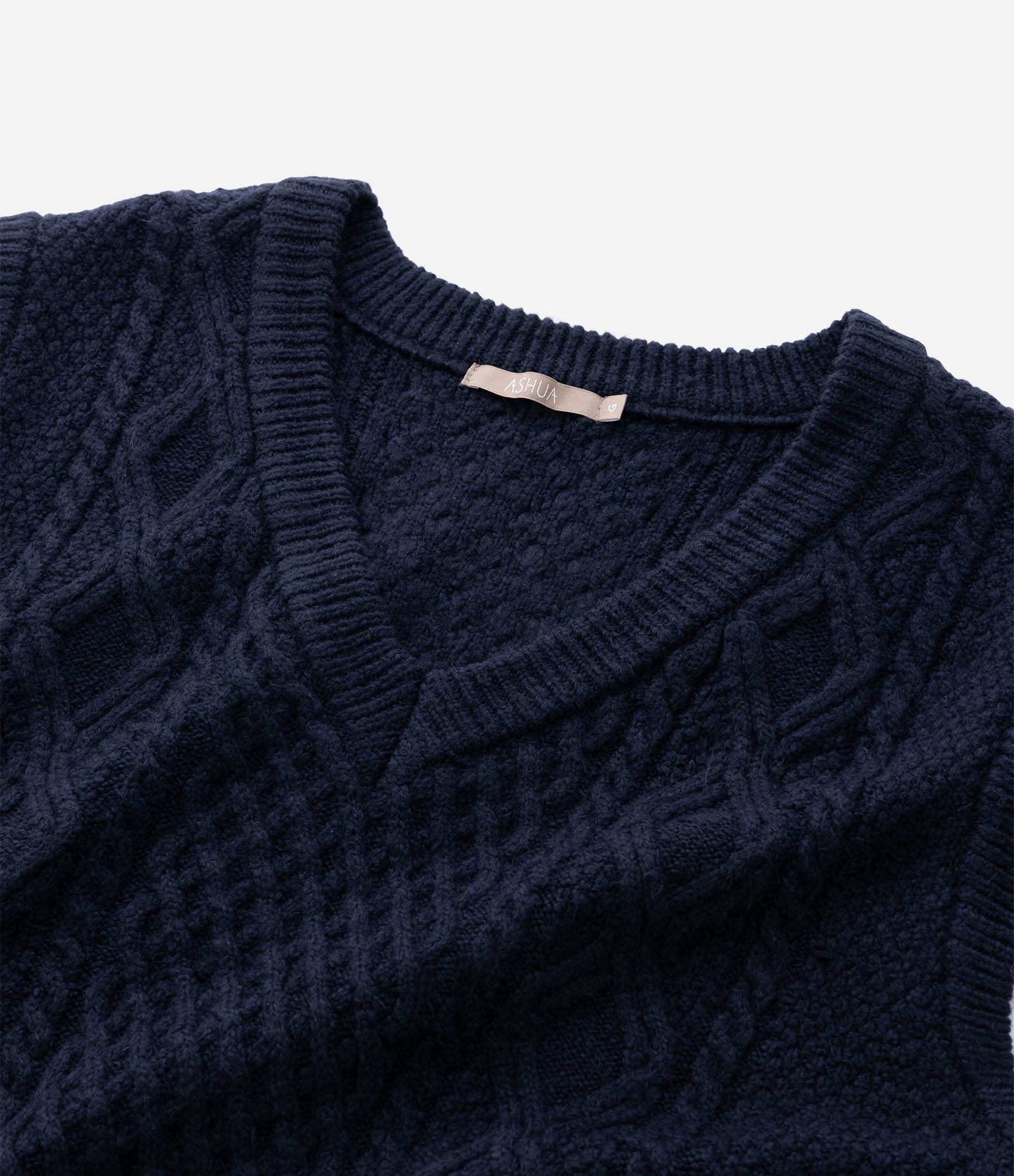 Colete Alongado em Tricô com Fendas Laterais Curve & Plus Size Azul 8