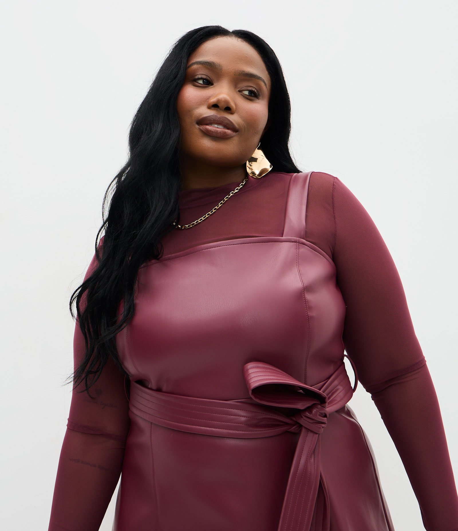 Vestido Midi em PU com Faixa na Cintura Curve & Plus Size Marrom 3