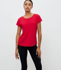Camiseta Esportiva em Microfibra Texturizada