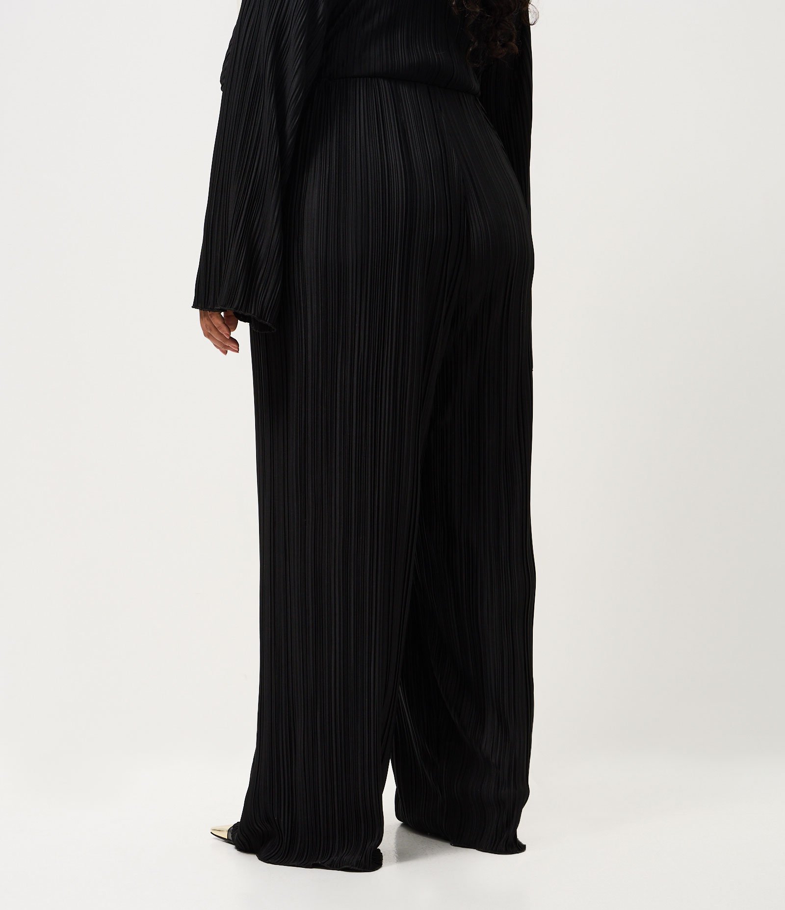 Calça Wide em Malha Canelada com Cós Elástico Curve & Plus Size Preto 4