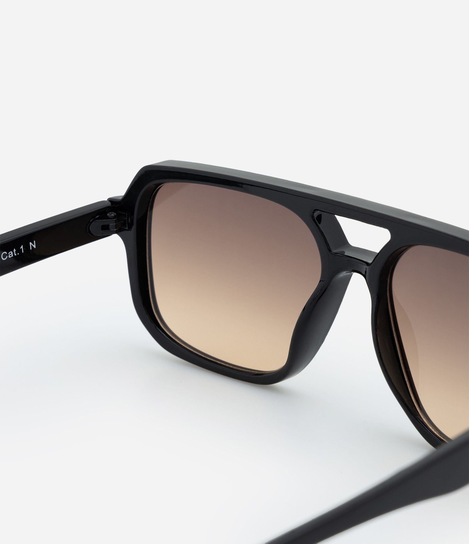 Óculos de Sol Aviador com Hastes Largas e Lentes Degradê Preto 4