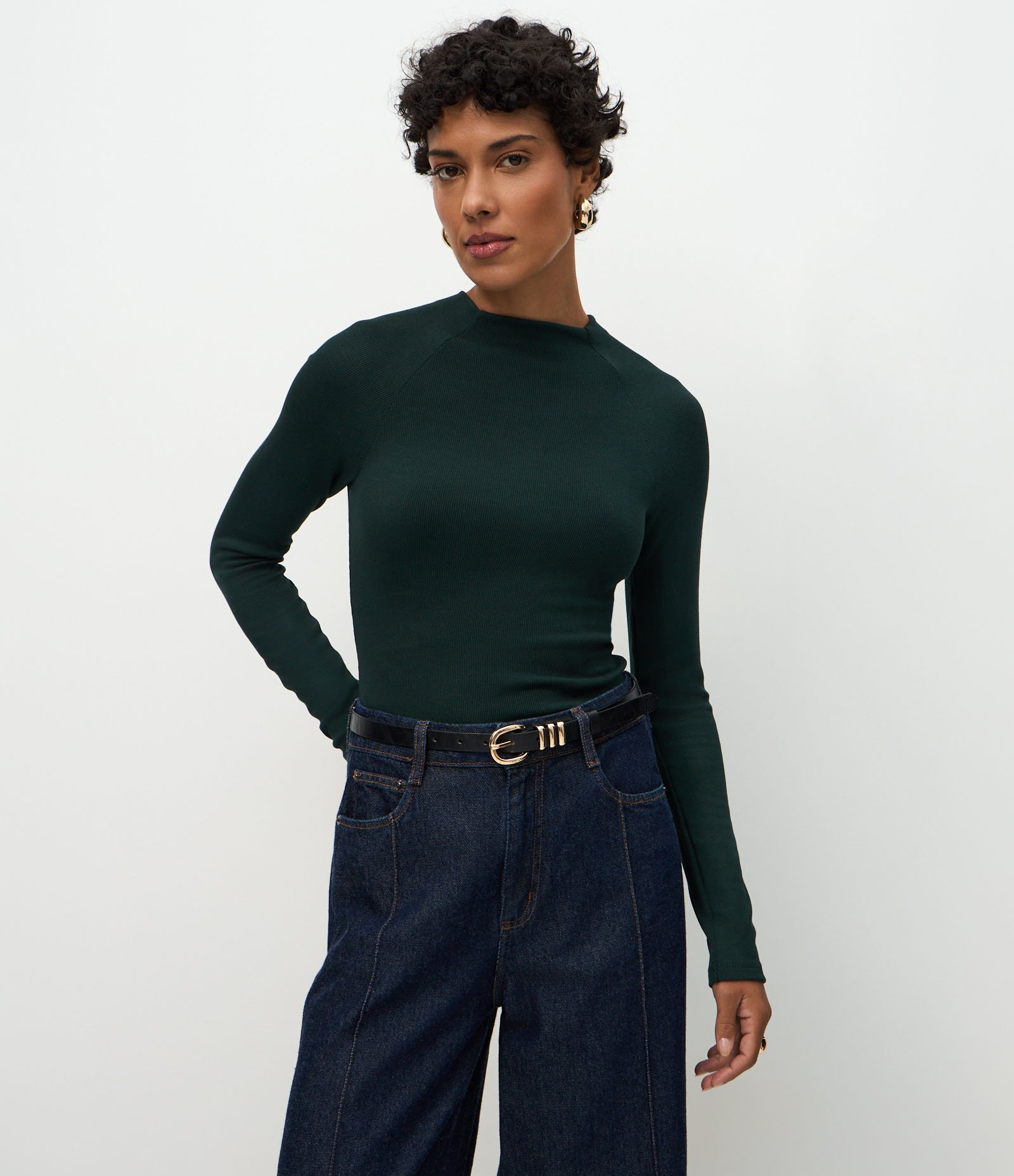 Blusa Básica em Viscose com Gola Alta e Cava Raglan Verde 1
