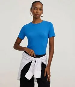 Blusa T-Shirt Básica em Viscose