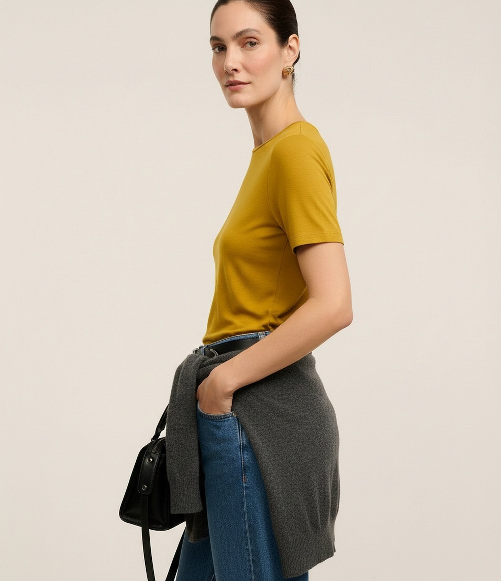 Blusa T-Shirt Básica em Viscose Amarelo 3