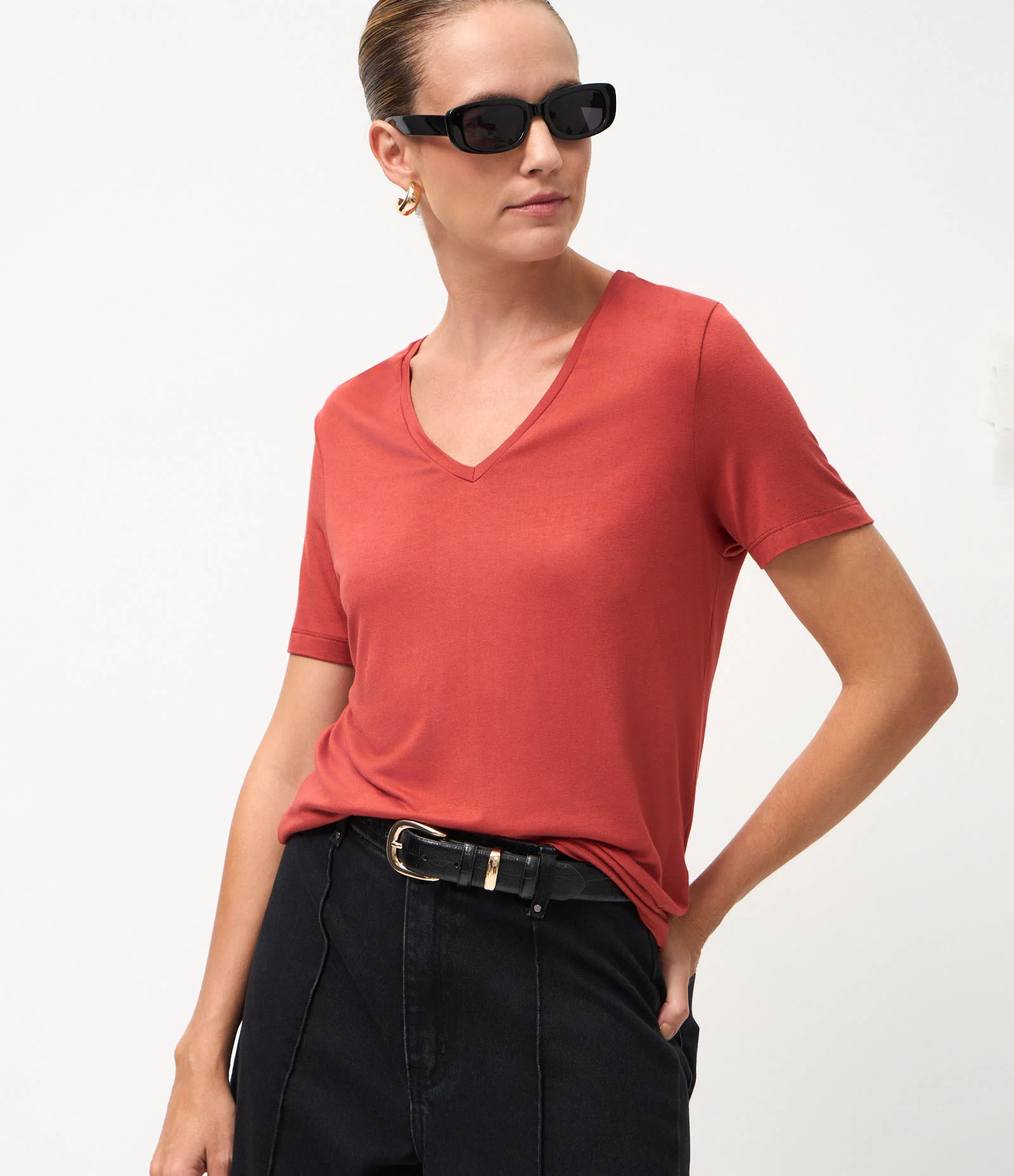 Blusa Básica em Viscose com Decote V Laranja 1