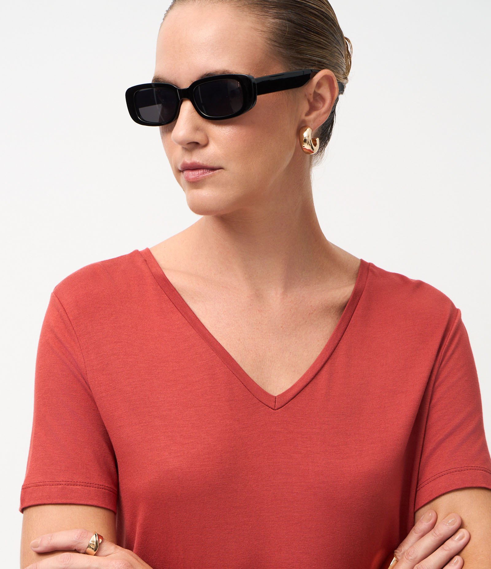 Blusa Básica em Viscose com Decote V Laranja 3