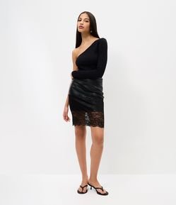 Saia Midi em PU com Aplicação de Renda na Barra