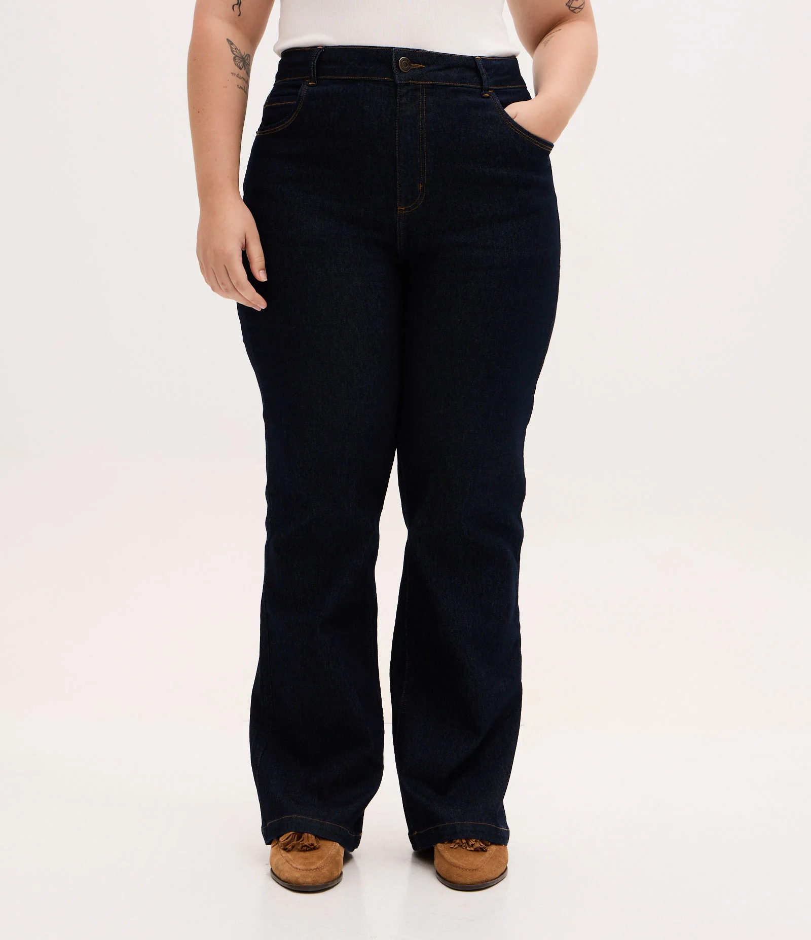 Calça Reta em Jeans com Elastano Curve & Plus Size Azul 2