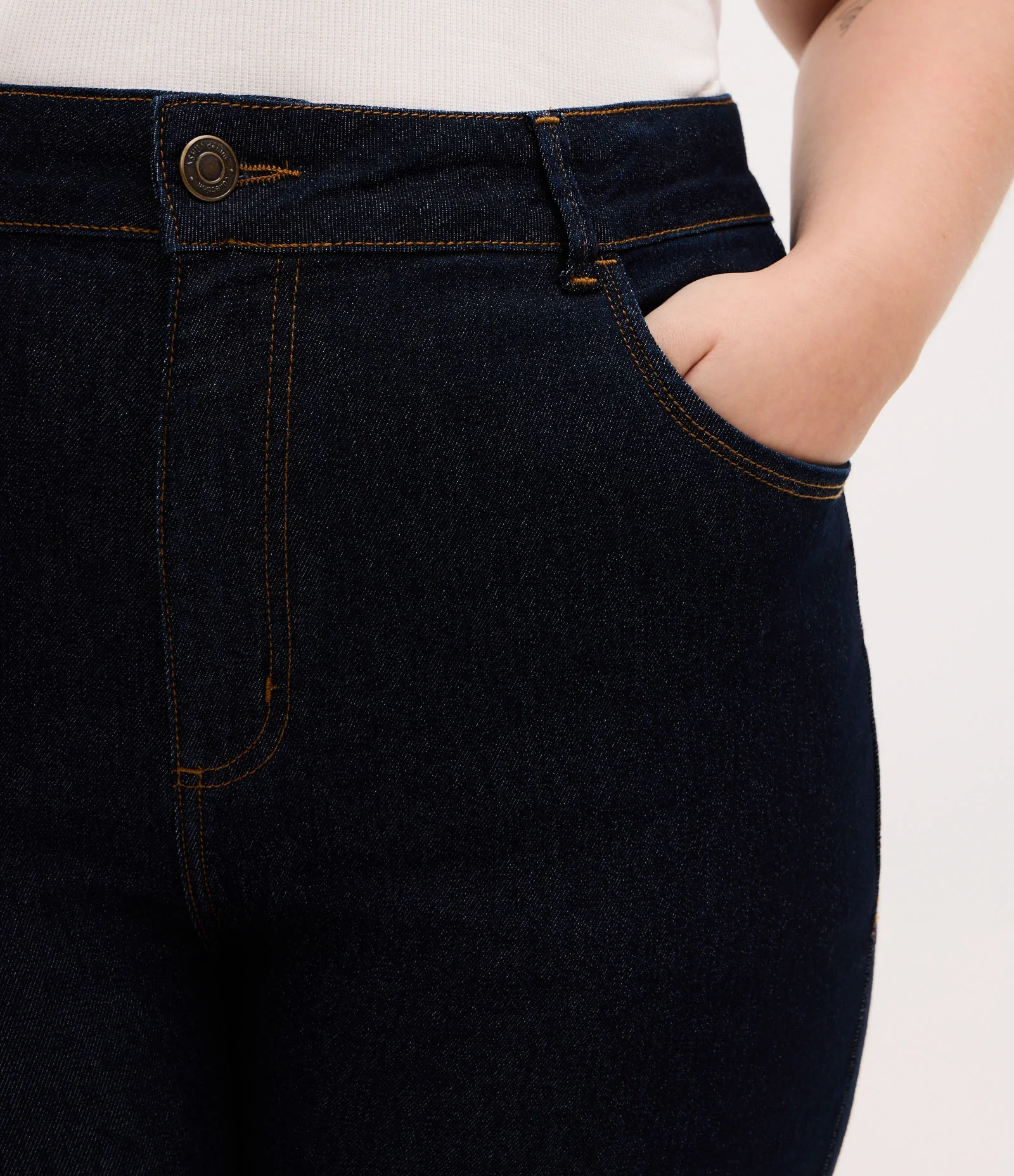 Calça Reta em Jeans com Elastano Curve & Plus Size Azul 4