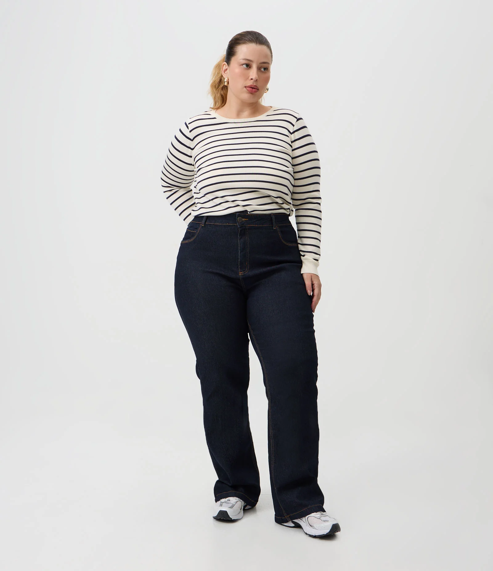 Calça Reta em Jeans com Elastano Curve & Plus Size Azul 1