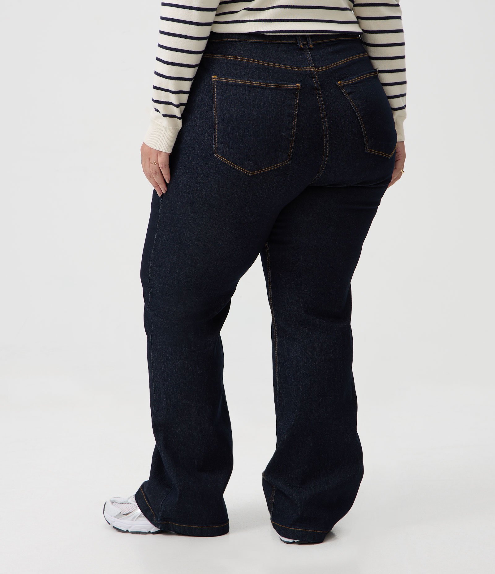 Calça Reta em Jeans com Elastano Curve & Plus Size Azul 5
