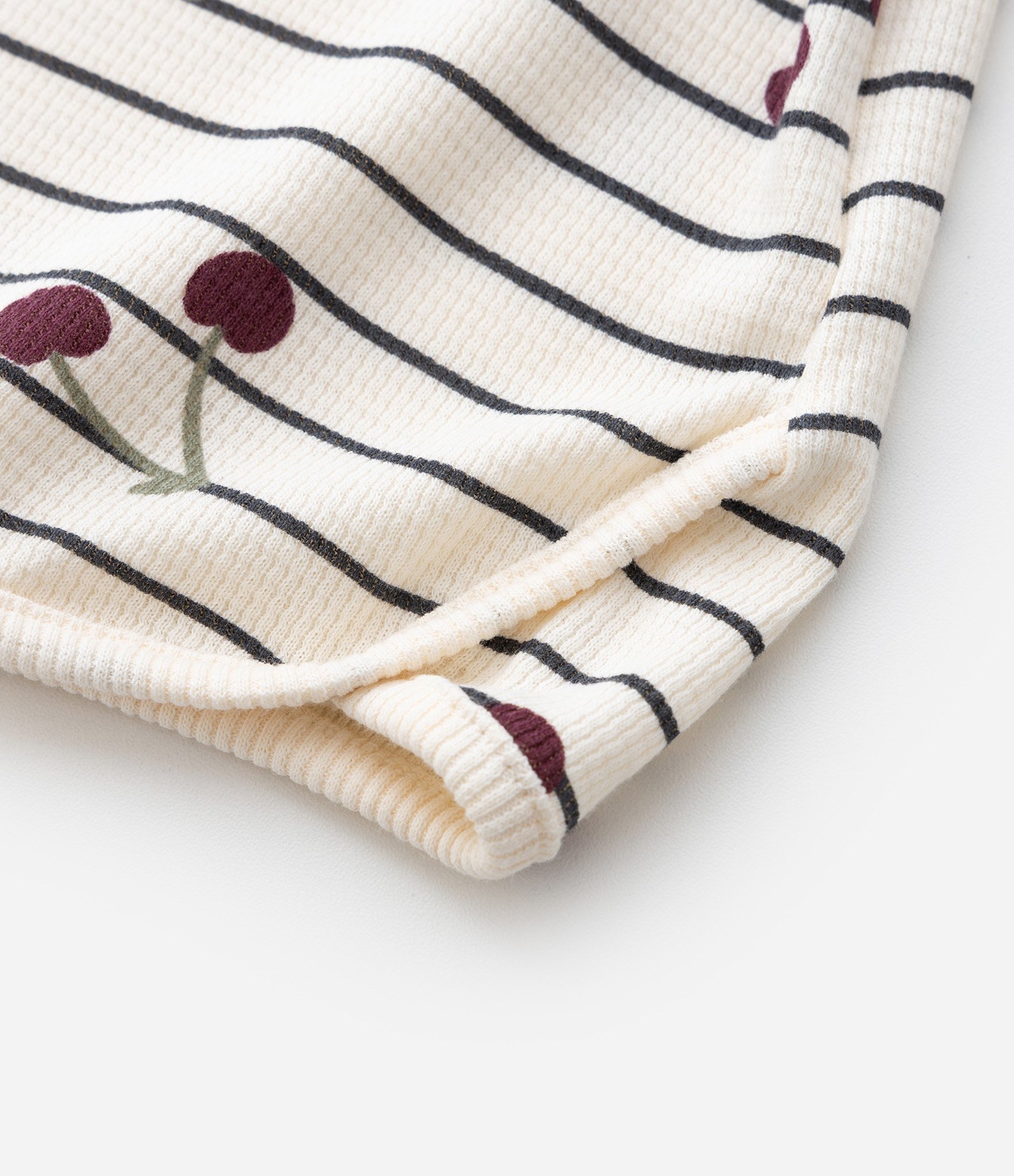 Conjunto Infantil em Algodão com Estampa Cereja Waffle – Tam 1 a 6 Anos Off White 11