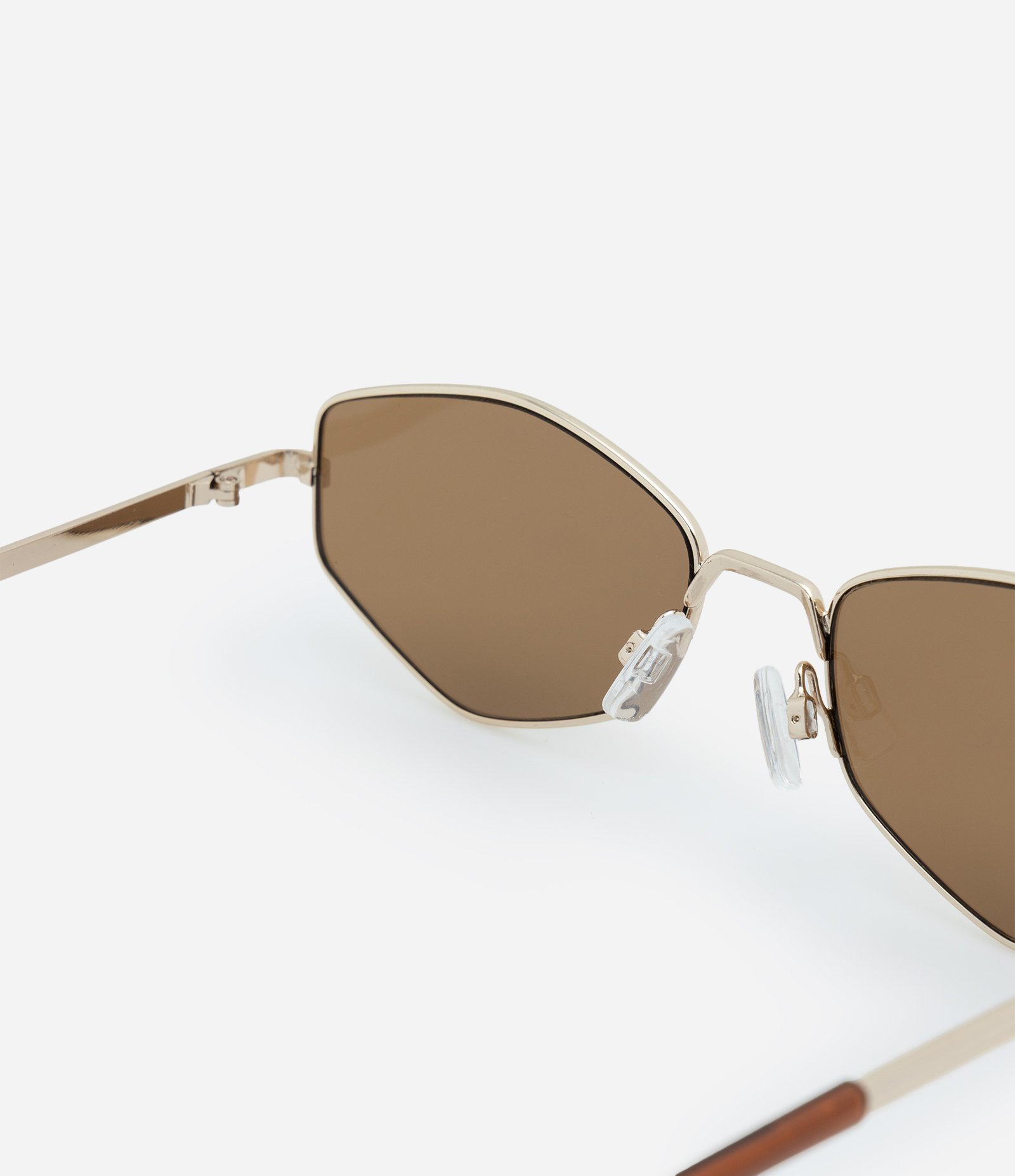 Óculos de Sol Geométrico com Hastes Finas Metalizadas Dourado 3