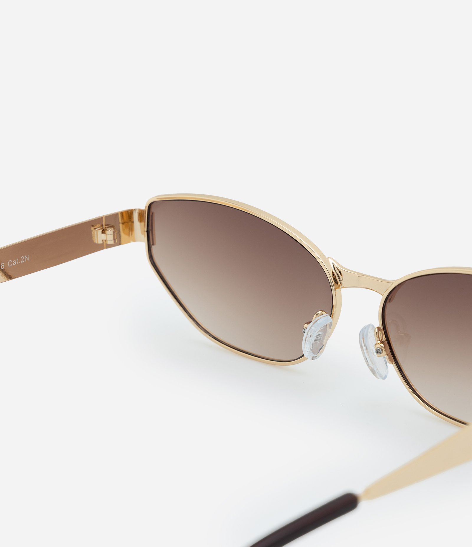 Óculos de Sol Gateado em Metal Dourado 3