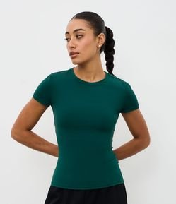 Camiseta Esportiva em Microfibra com Manga Curta