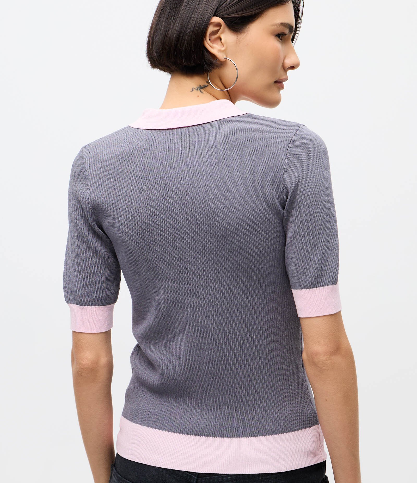 Blusa em Tricô com Gola Polo Cinza 3